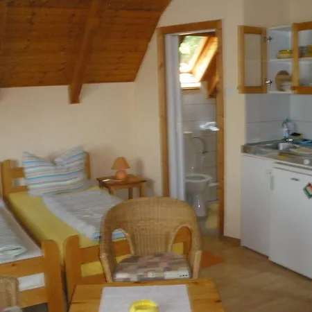 Appartement Emilia Apartmanhaz Hévíz