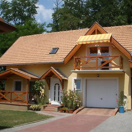 Emilia Apartmanhaz Appartement Hévíz